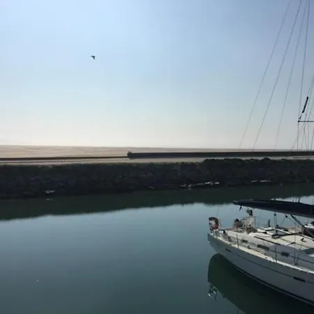 Apartment Marina Cosy F3, Bord De Mer, Terrasse Exposee Sud-ouest Deauville